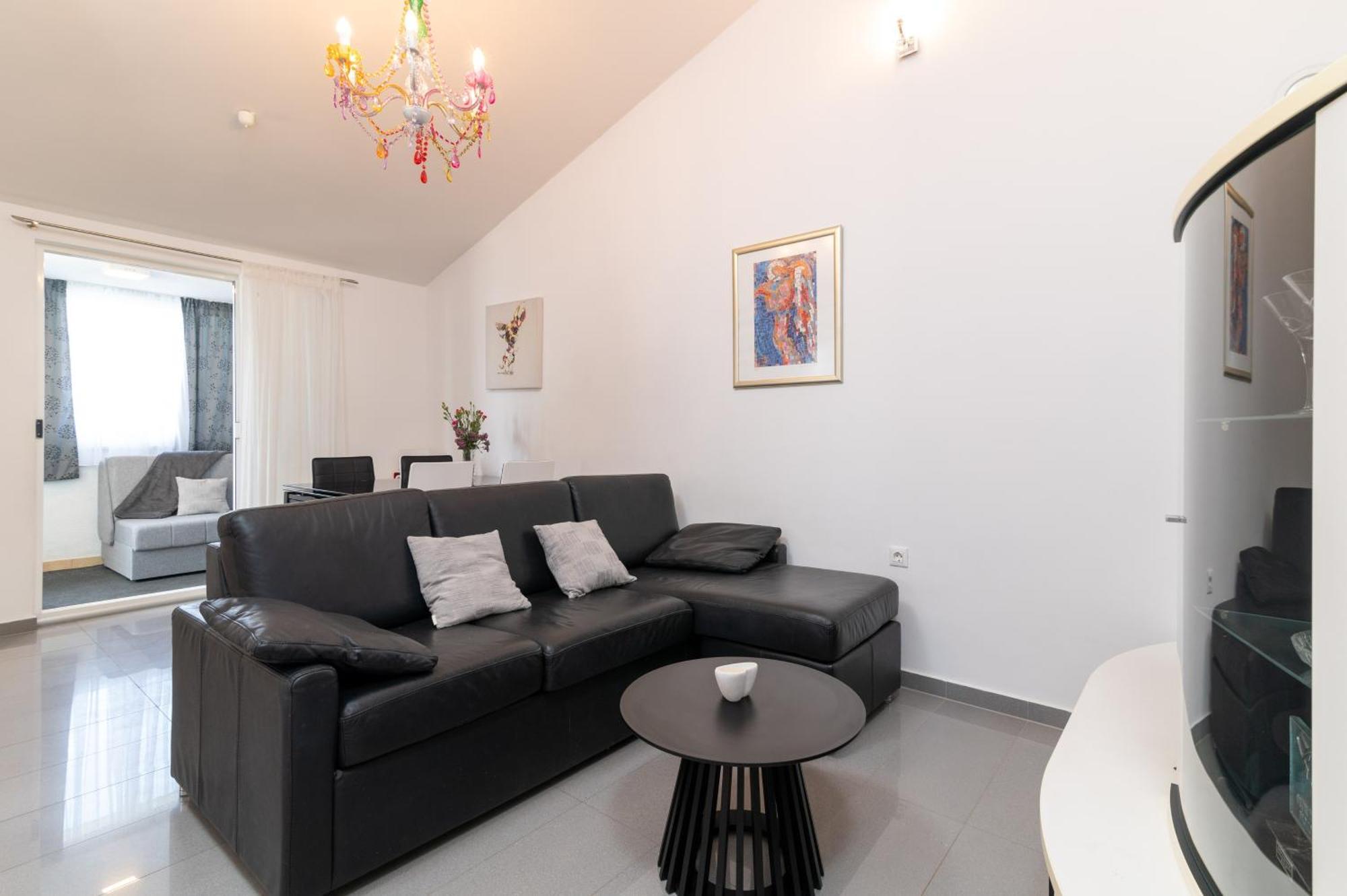Apartments With A Parking Space Slatine, Ciovo - 5158 Трогир Номер фото